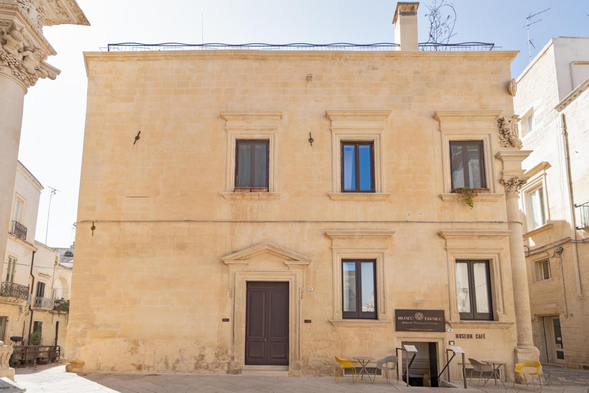 Palazzo Persone Dimora Storica Lecce Exterior foto